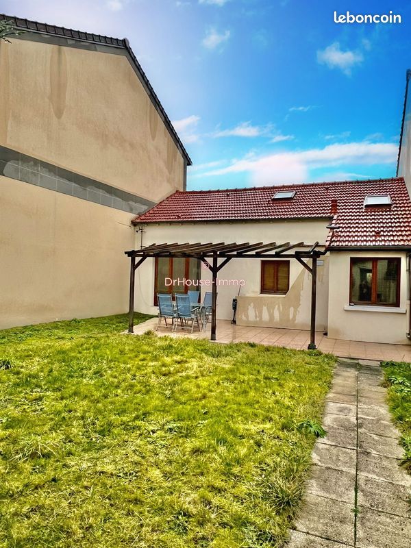 2 Schlafzimmer Haus in Drancy, France, Nr. 149932