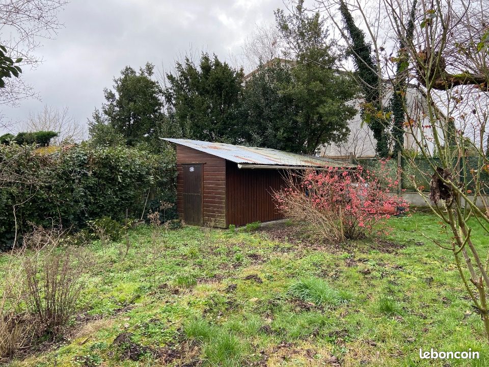 420m² Land in Merignac, France No. 152612