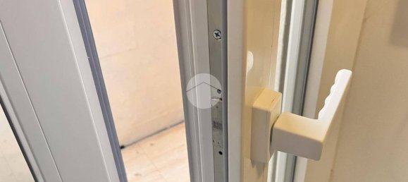 1 bedroom Apartment in Turin, Italy No. 93000 5