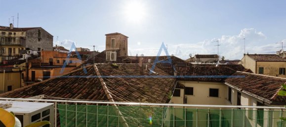8 bedrooms Apartment in Padua, Italy No. 346009 10