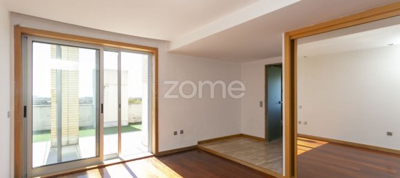 4 غرف نوم منزل ذو طابقين في Senhora da Hora, Portugal رقم 38147 28