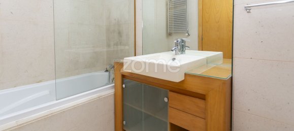 4 غرف نوم منزل ذو طابقين في Senhora da Hora, Portugal رقم 38147 16