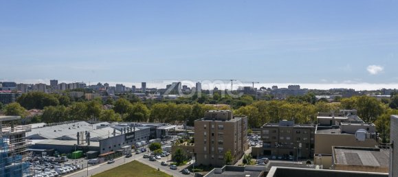 4 غرف نوم منزل ذو طابقين في Senhora da Hora, Portugal رقم 38147 36