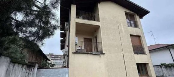 Gebäude in Gallarate, Italy 445m², Nr. 18382 11