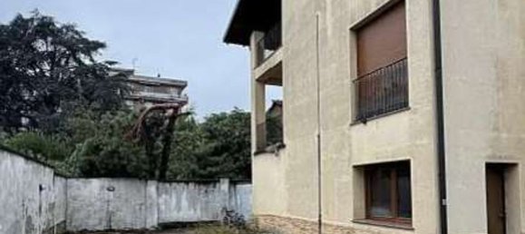 Gebäude in Gallarate, Italy 445m², Nr. 18382 3