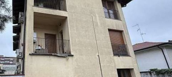 Gebäude in Gallarate, Italy 445m², Nr. 18382 4