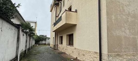 Gebäude in Gallarate, Italy 445m², Nr. 18382 7