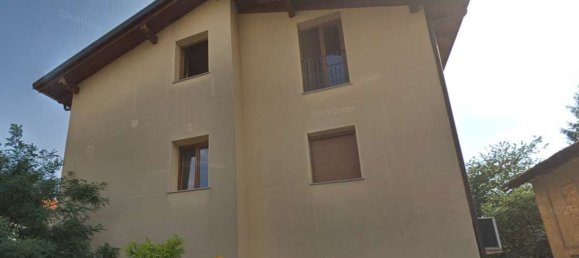 Gebäude in Gallarate, Italy 445m², Nr. 18382 2