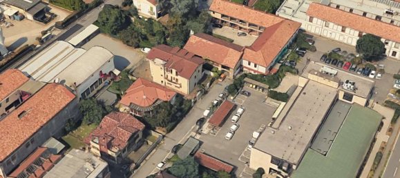 Gebäude in Gallarate, Italy 445m², Nr. 18382 21