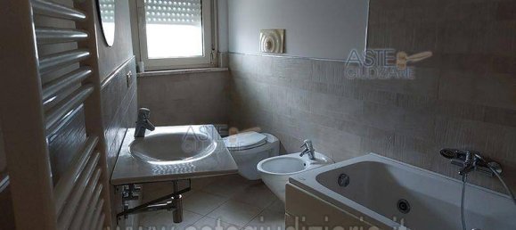 Apartamento de 5 habitaciónes en Corropoli, Italy No. 345429 5