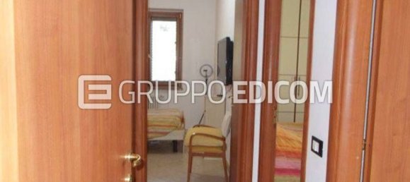 Apartamento de 4 habitaciónes en Satriano, Italy No. 99300 9