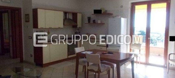Apartamento de 4 habitaciónes en Satriano, Italy No. 99300 4