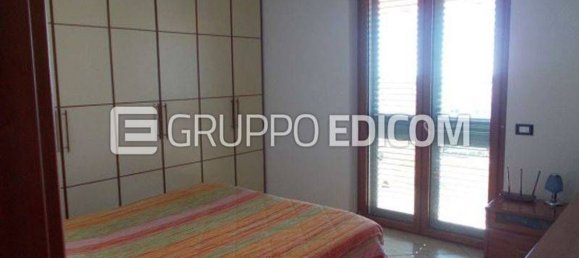 Apartamento de 4 habitaciónes en Satriano, Italy No. 99300 6