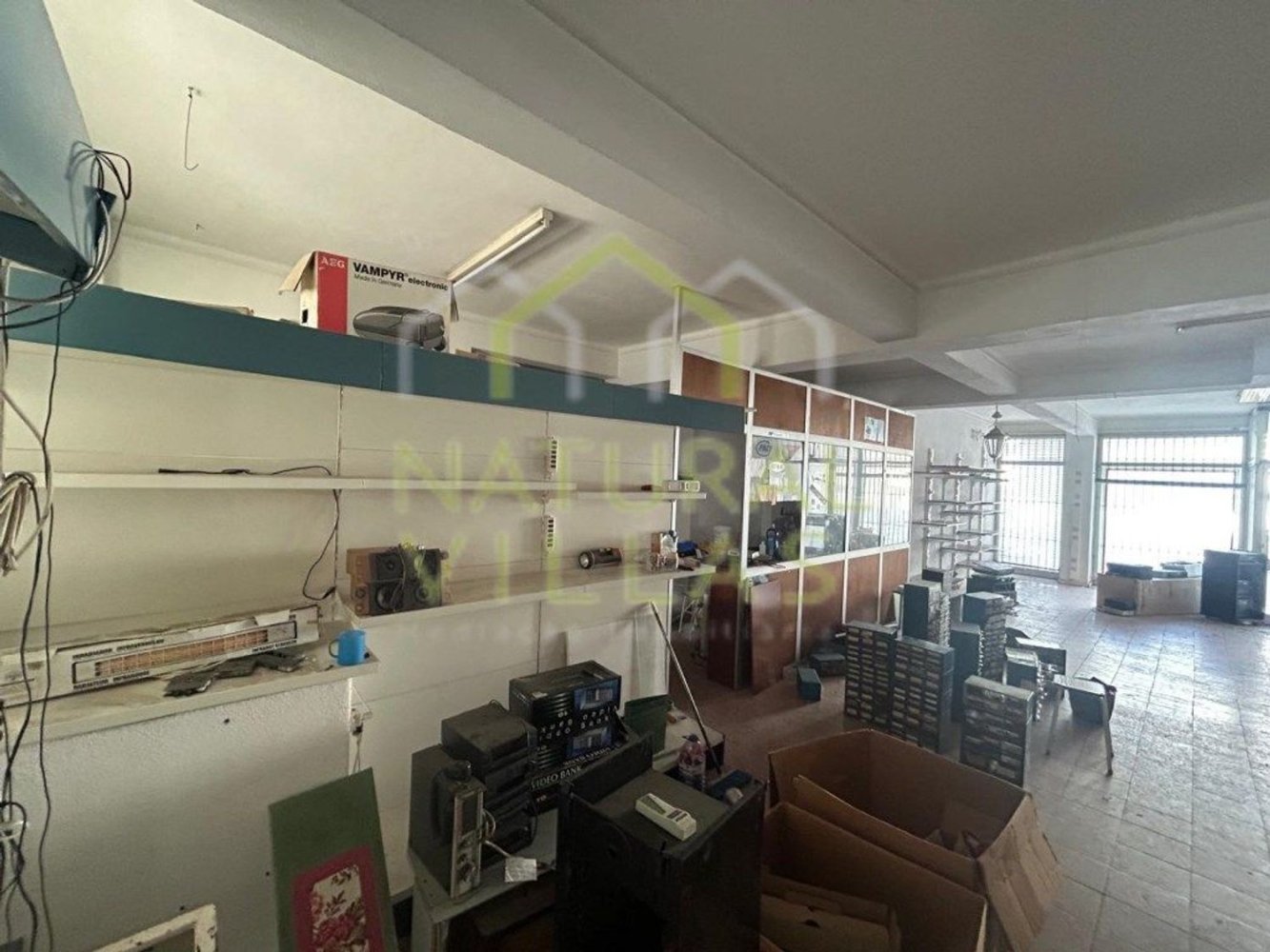 180m² Office in Loule, Portugal No. 251118