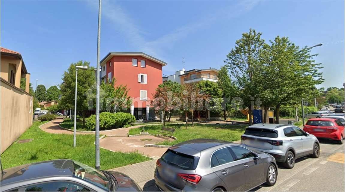 Studio in Besana in Brianza, Italy No. 350115