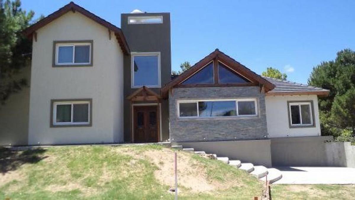 6 bedrooms House in Mar del Plata, Argentina No. 70970