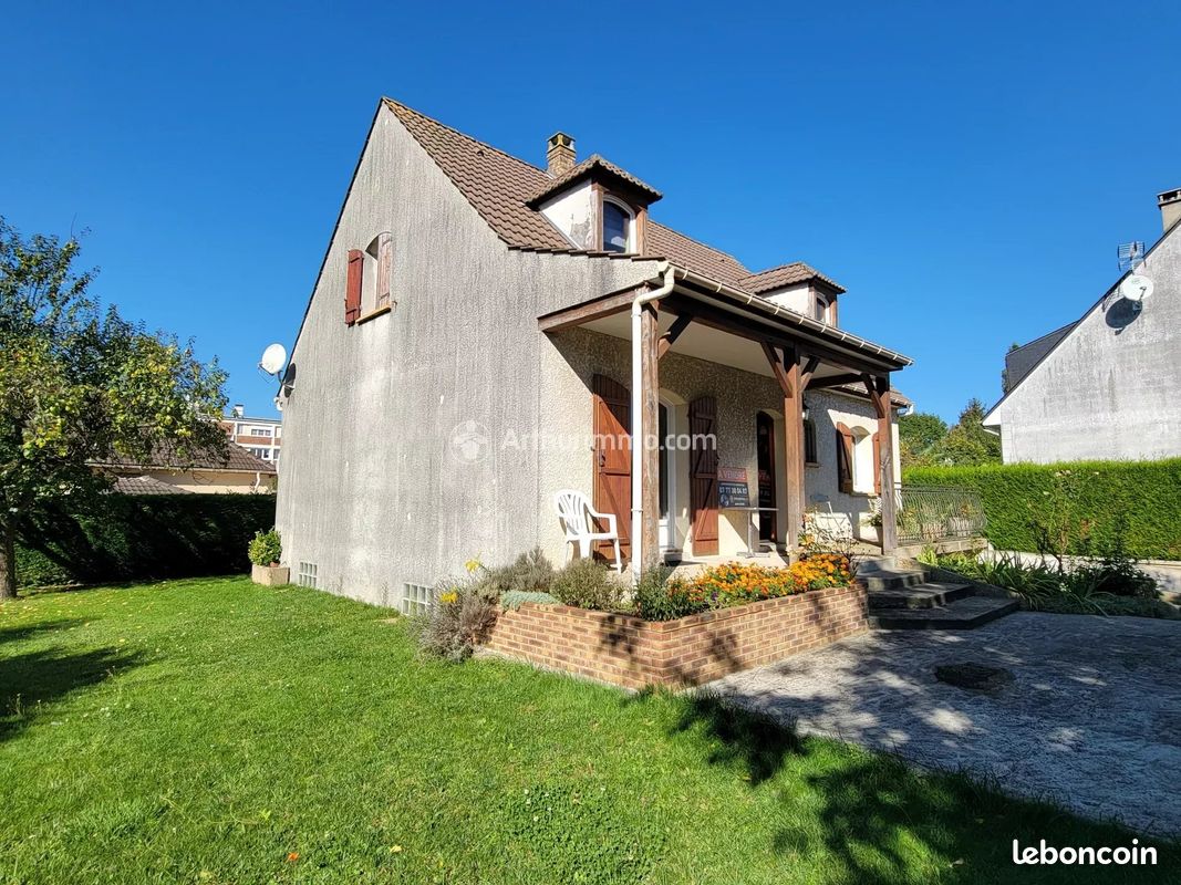 Casa de 7 dormitorios en Villiers-le-Bel, France No. 174287