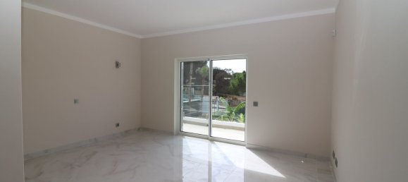 5 bedrooms House in Almancil, Portugal No. 95701 7