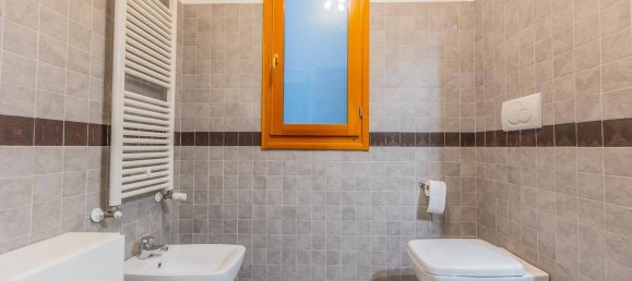 2 bedrooms Apartment in Rome, Italy No. 301219 8