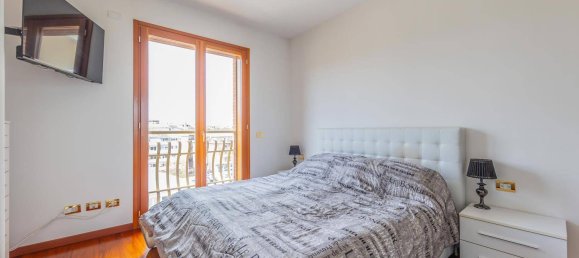 2 bedrooms Apartment in Rome, Italy No. 301219 7