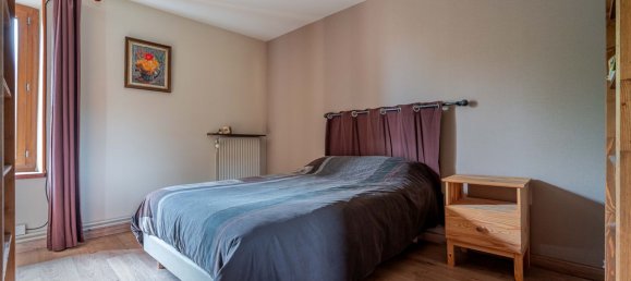 5 bedrooms House in Rhone, France No. 339081 11