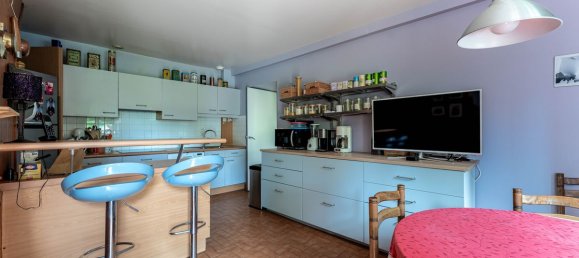 5 bedrooms House in Rhone, France No. 339081 9