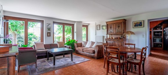 5 bedrooms House in Rhone, France No. 339081 8