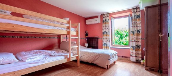 5 bedrooms House in Rhone, France No. 339081 14