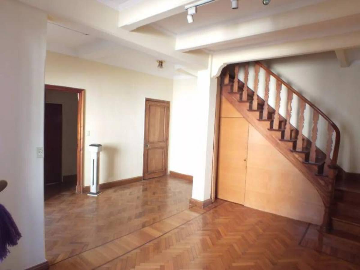 Apartamento de 3 dormitorios en Buenos Aires, Argentina No. 93322