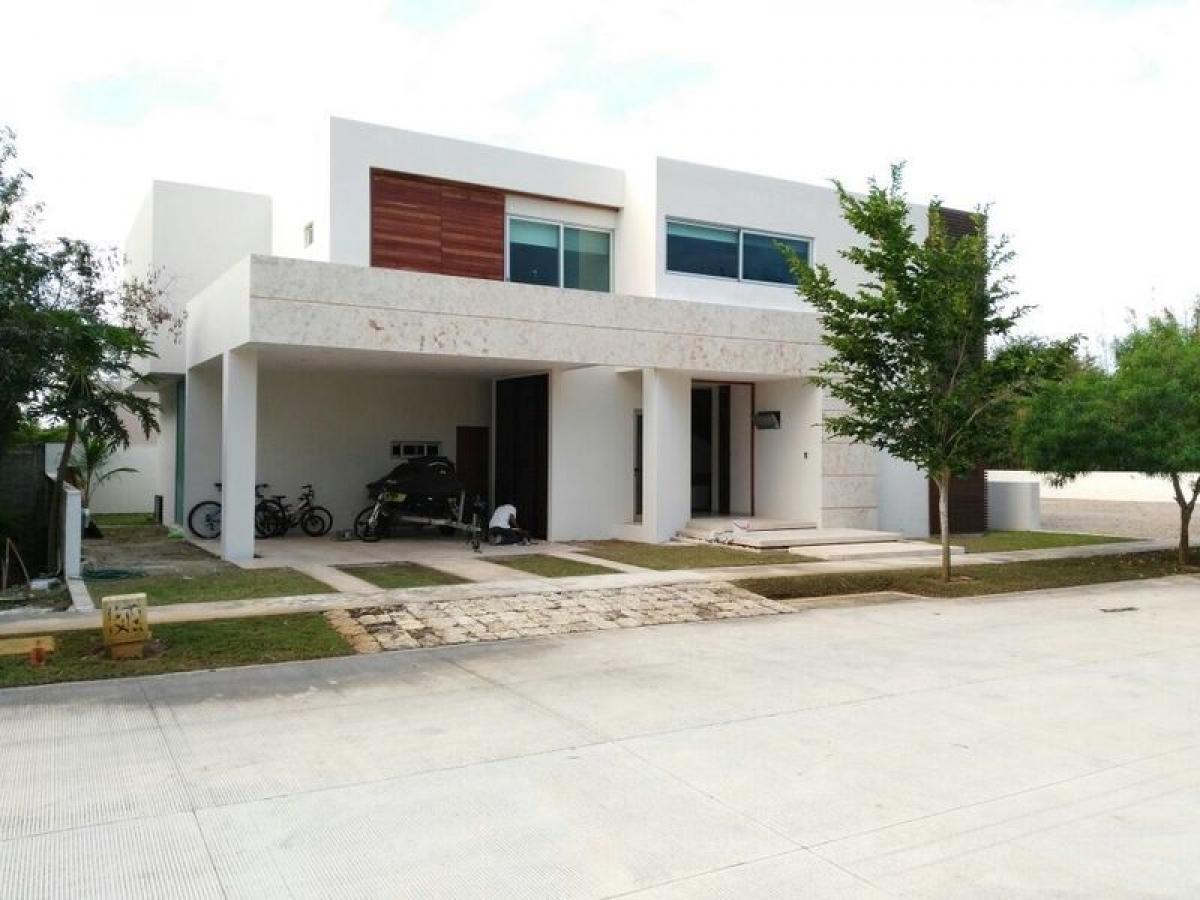 4 bedrooms House in Yucatan, Mexico No. 149630