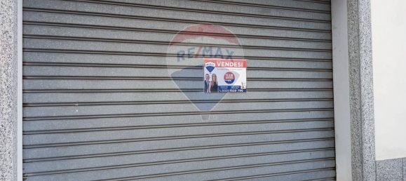Gewerbliche Immobilie in Busto Arsizio, Italy 92m², Nr. 214231 4