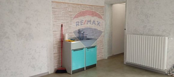 Gewerbliche Immobilie in Busto Arsizio, Italy 92m², Nr. 214231 16