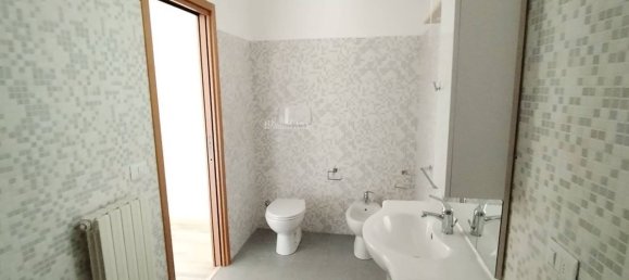 3-salle Appartement à Monteprandone, Italy No. 188290 16