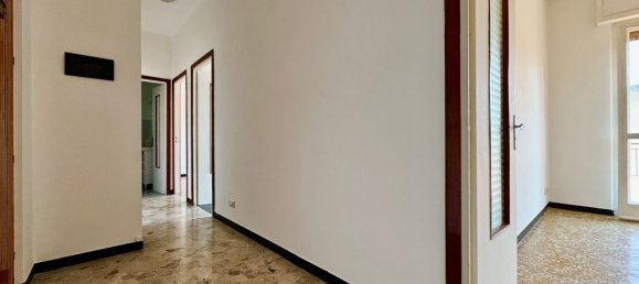 3 rooms Apartment in Varazze, Italy No. 290459 8