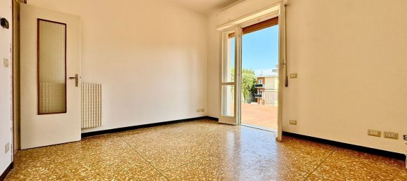 3 rooms Apartment in Varazze, Italy No. 290459 10