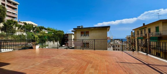 3 rooms Apartment in Varazze, Italy No. 290459 4