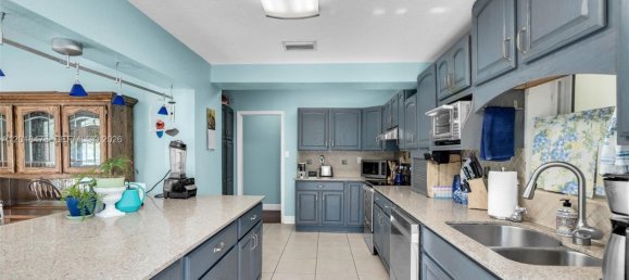 5 dormitorios villa en venta en Miami, Miami-Dade, Florida, USA № 615243 20