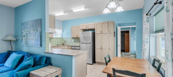 5 dormitorios villa en venta en Miami, Miami-Dade, Florida, USA № 615243 4