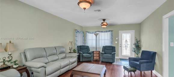 5 dormitorios villa en venta en Miami, Miami-Dade, Florida, USA № 615243 25