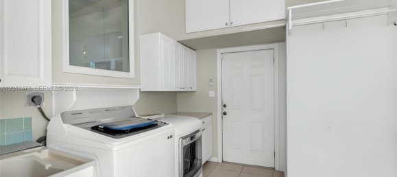 5 dormitorios villa en venta en Miami, Miami-Dade, Florida, USA № 615243 5