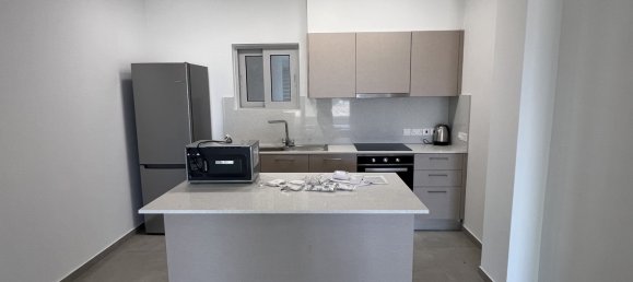 Apartamento T2 em Larnaka, Cyprus N.º 26282 3