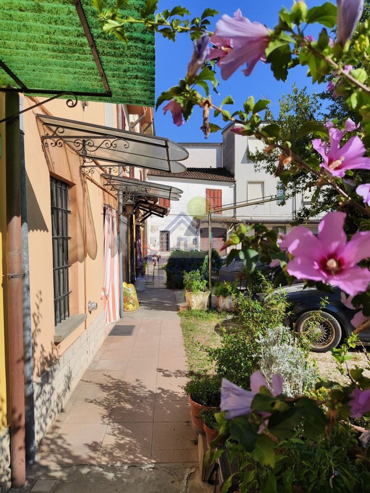 4 rooms Villa in Vescovato, Italy No. 209529