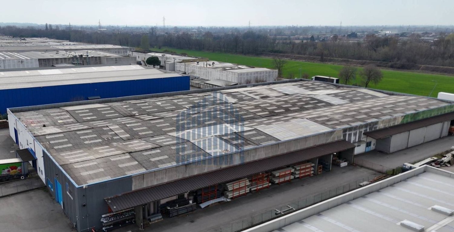 Entrepôt à Brescia, Italy 7500m² No. 156005