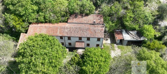 4-salle Maison à Arquà Petrarca, Italy No. 103590 2