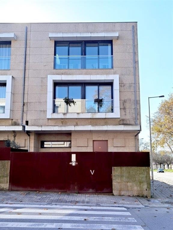 5 bedrooms House in Porto, Portugal No. 108180