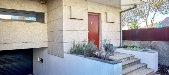 5 bedrooms House in Porto, Portugal No. 108180 3