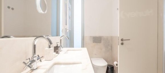 2 bedrooms Apartment in Lisbon, Portugal No. 101180 16