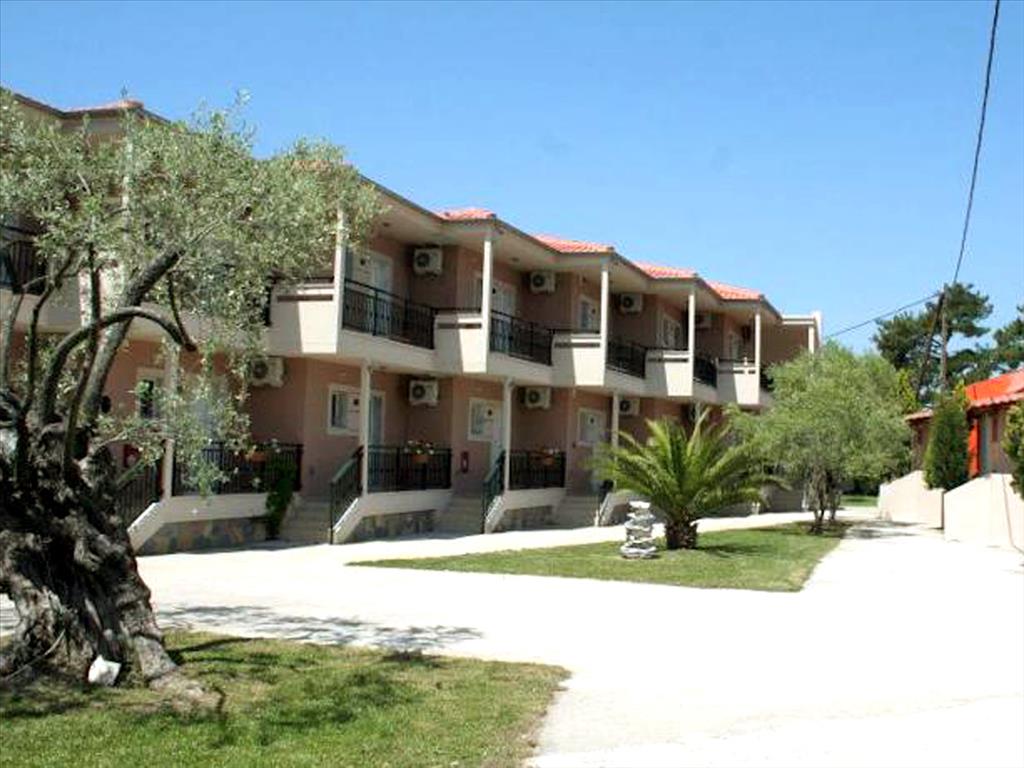1200m² Townhouse in Thasos, Greece No. 7971