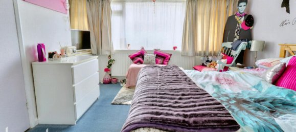 5 bedrooms House in Hemel Hempstead, United Kingdom No. 4710 14