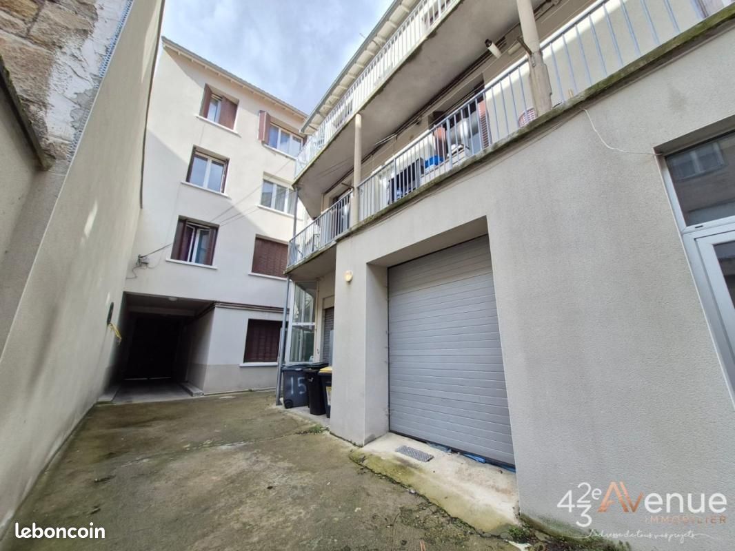 7 bedrooms Apartment in Saint-Etienne, France No. 343507